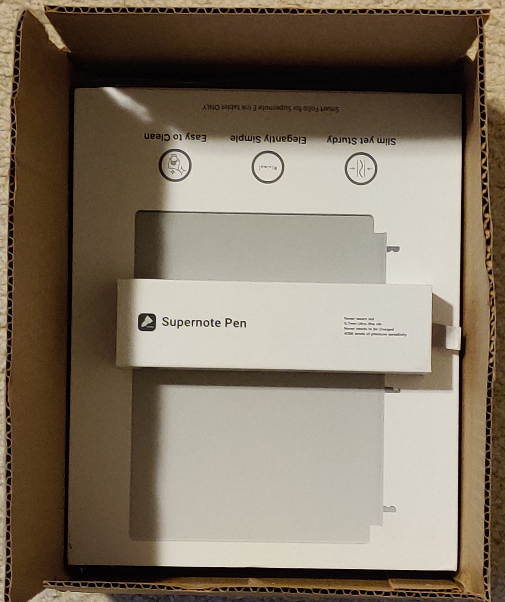 Supernote Manta inside delivery box