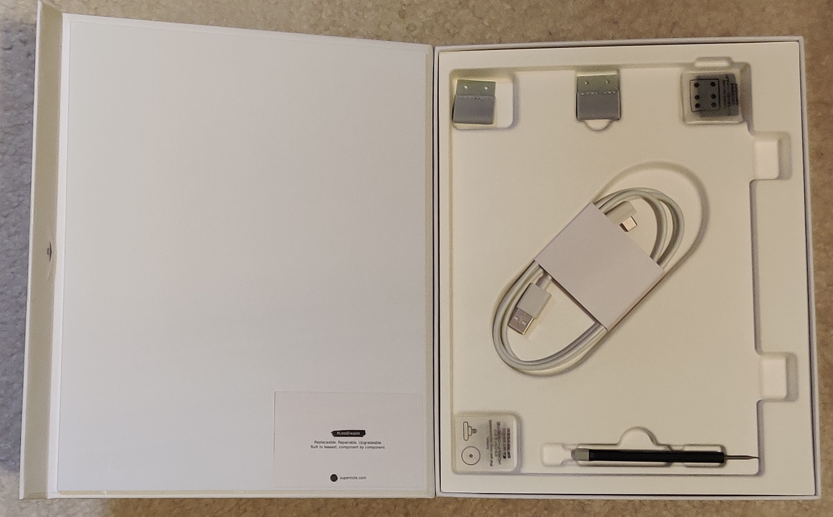 Supernote Manta screwdriver not in place